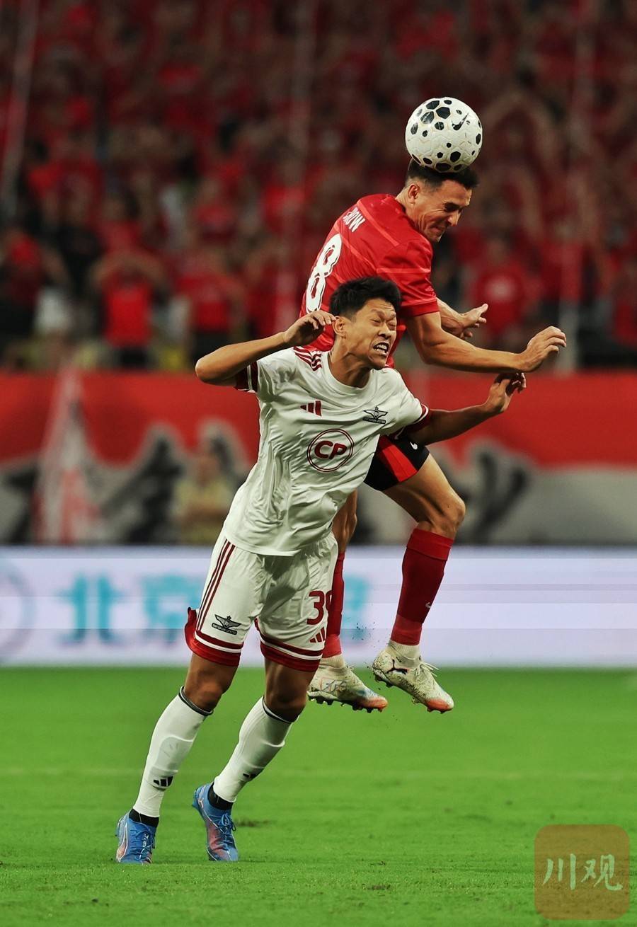 包含今夜体能课后，成都蓉城临场应变备战法国杯，引发热议，身体对抗强度拉满的词条