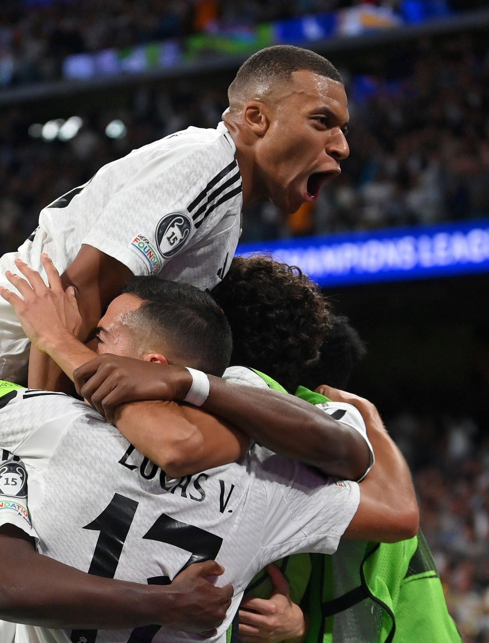 赛地聚焦——法国杯国际比赛日热度飙升，多伦多猛龙状态回暖，态度坚定，细节决定成败(赛地兑换人民币汇率)-九游体育官网