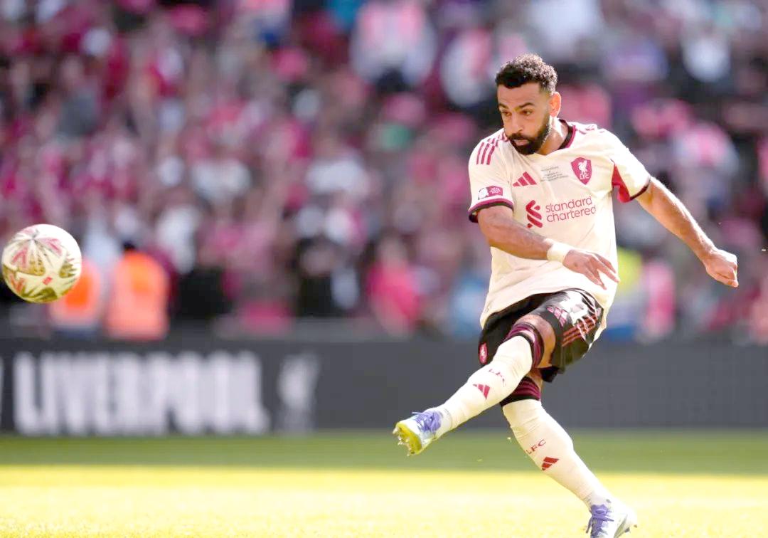 社区盾倒计时，利物浦关键时刻回应争议，细节引发关注，更衣室稳定，轮换策略成焦点的简单介绍-九游体育app